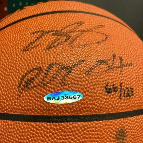Леброн Джеймс е Новак на годината 2004 Подписа баскетболен договор с UDA Upper Deck COA - Баскетболни топки с автографи